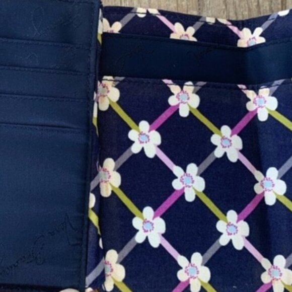 Vera Bradley Floral Nightingale Pattern Euro Wallet Trifold Wallet Designer NWOT - Picture 4 of 15